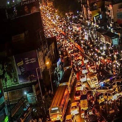 '7 மணி நேர நரகமாக மாறிய போக்குவரத்து நெரிசல்!' - ஃபேஸ்புக்கில் கொதிக்கும் சென்னைவாசிகள்
