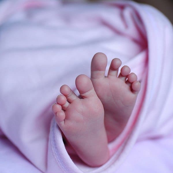 குழந்தை விற்பனை