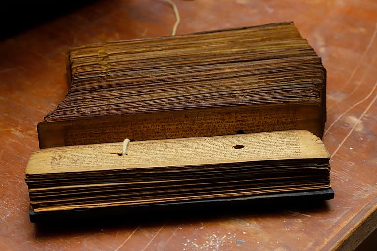 ஓலைச்சுவடிகள்