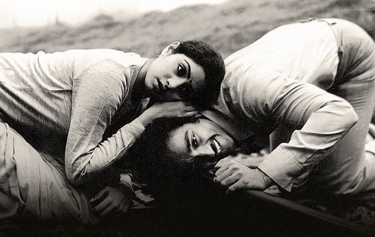 மூன்றாம் பிறை