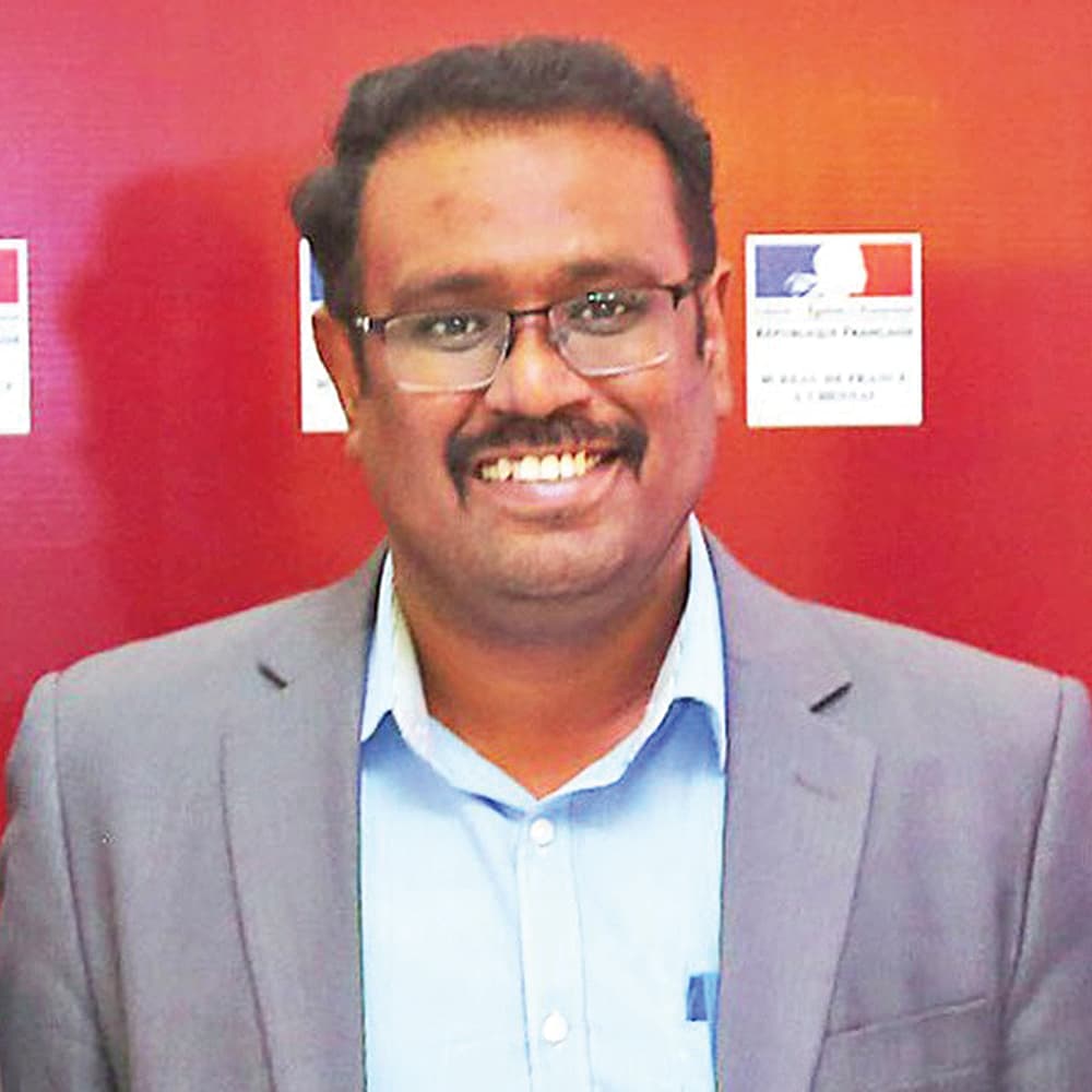 ஸ்ரீனிவாஸ் சம்பந்தம்