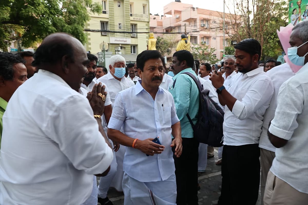 சி.வி. சண்முகம்