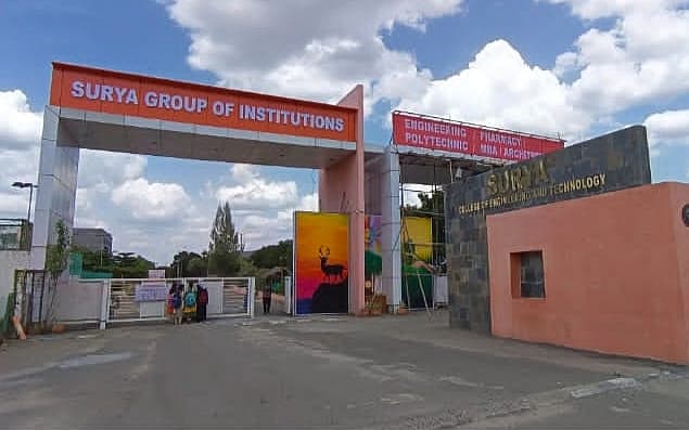 விழுப்புரம்: தனியார் கல்லூரியின் இரண்டாவது மாடியிலிருந்து கீழே விழுந்த மாணவி! - போலீஸ் விசாரணை