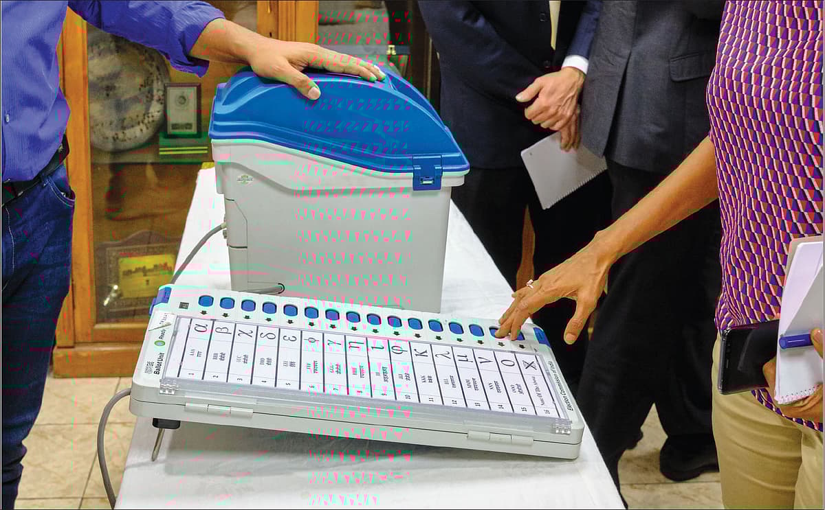 மின்னணு வாக்குப்பதிவு இயந்திரம்