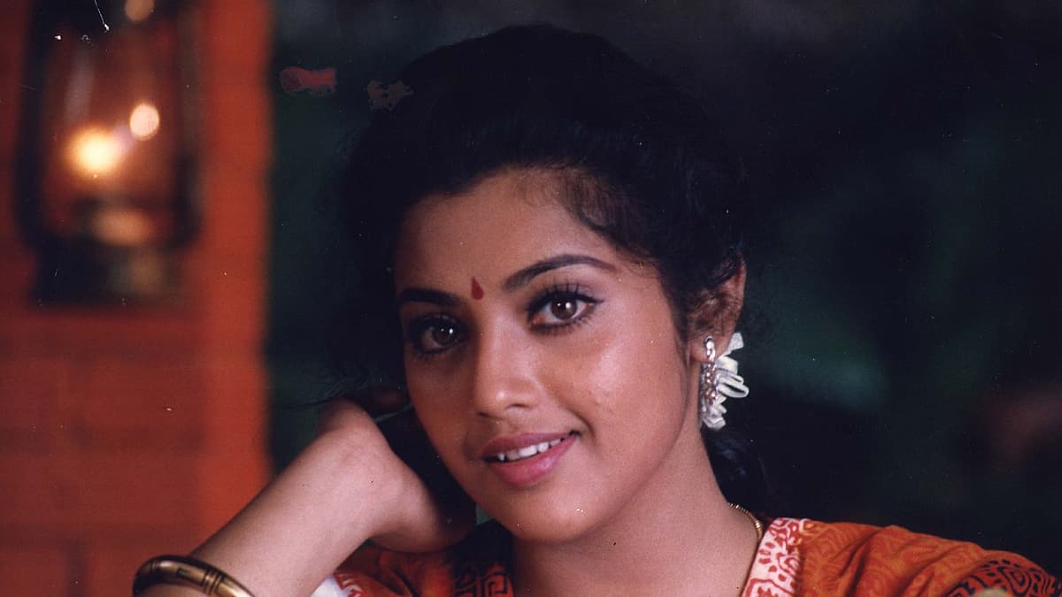 நடிகை மீனா