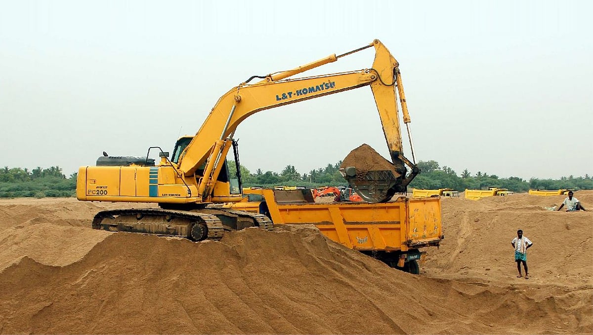 புதுக்கோட்டை–அள்ளிச் சுருட்டும் மண், மணல் மாஃபியாக்கள் !