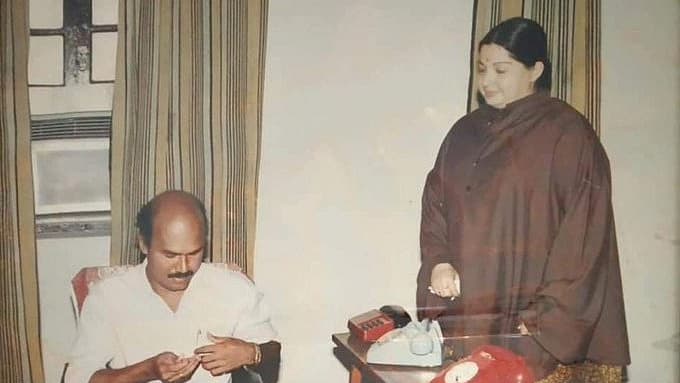 ஜெயக்குமார் - ஜெயலலிதா