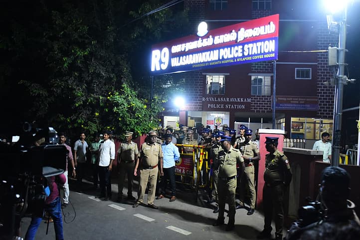 vikatan%2F2025-02-28%2Fpy6u2n94%2FWhatsA