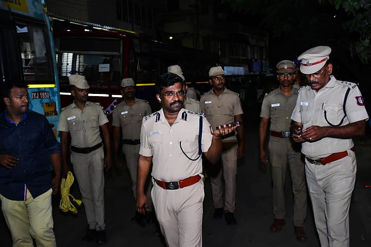 vikatan%2F2025-02-28%2Fvkx5reyz%2FWhatsA