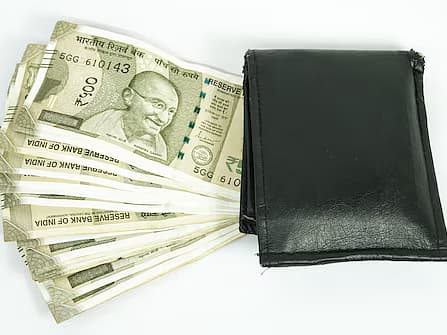 சம்பளம் - பணம்