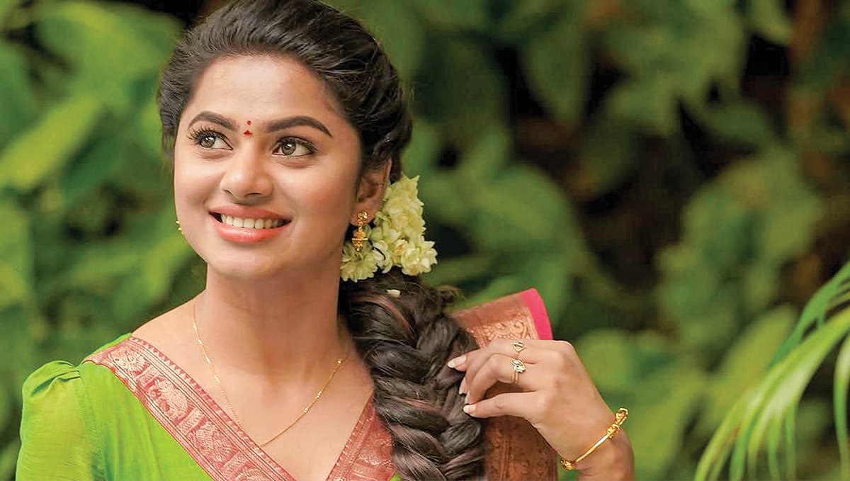 டெல்னா டேவிஸ்