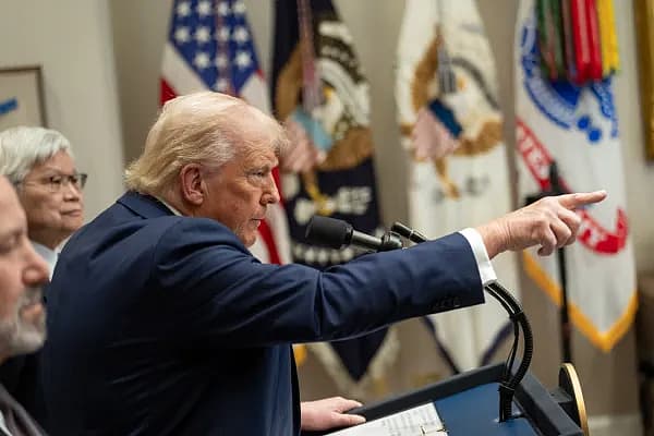 அமெரிக்க அதிபர் டொனால்டு ட்ரம்ப்