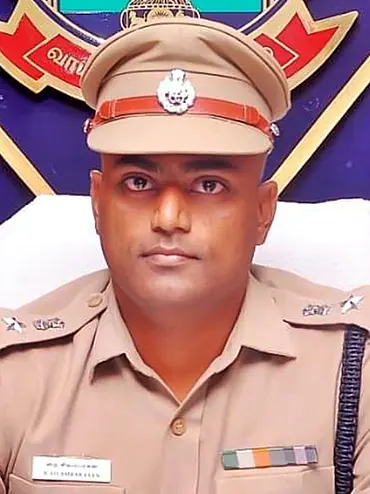  சிலம்பரசன்