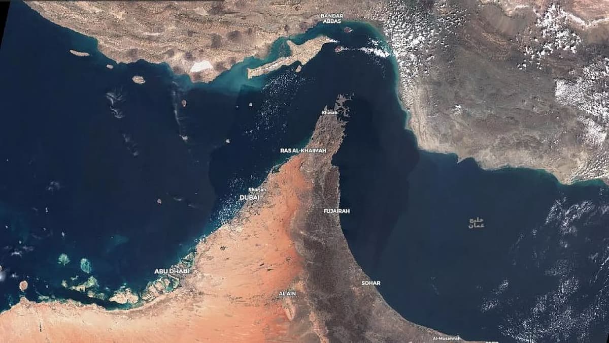 strait of hormuz - ஹோர்முஸ் நீரிணை