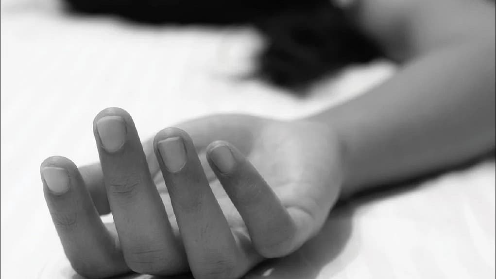 தற்கொலை (சித்தரிக்கப்பட்ட படம்)