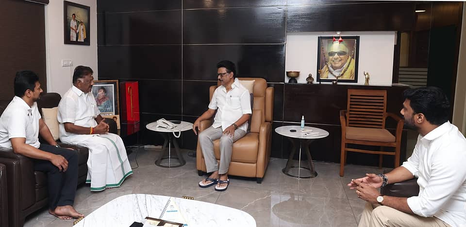 vikatan%2F2025-07-31%2Fqvymfrkw%2F9c31c2