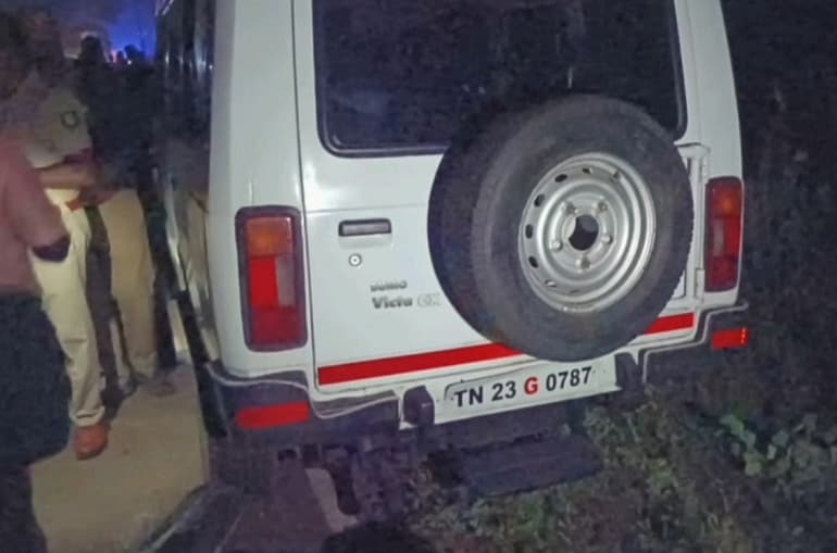 போலீஸ் ஜீப்–இன்ஷூரன்ஸ் இல்லாமல், எப்.சி. காலாவதி  ? அதிர்ச்சி தகவல்….