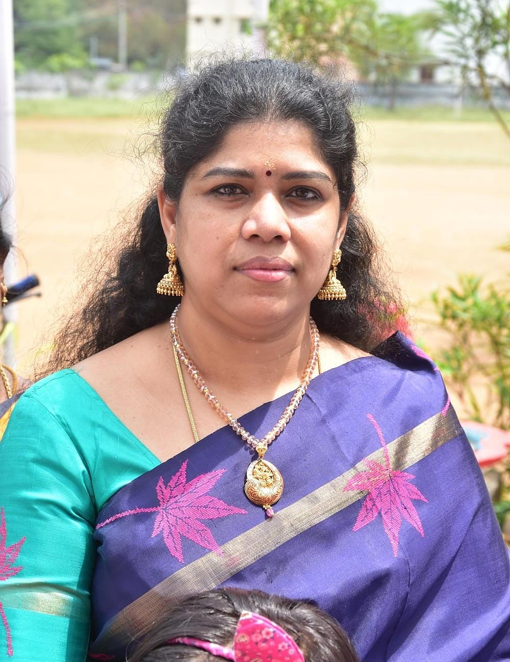 ஐ.பெரியசாமியின் மகள் இந்திராணி