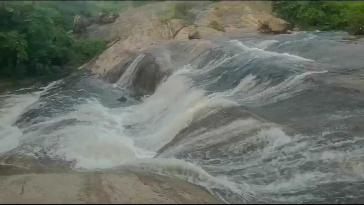 மீன்வெட்டிபாறை