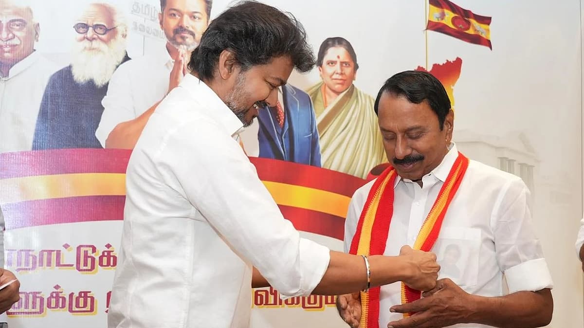 விஜய் - செங்கோட்டையன்