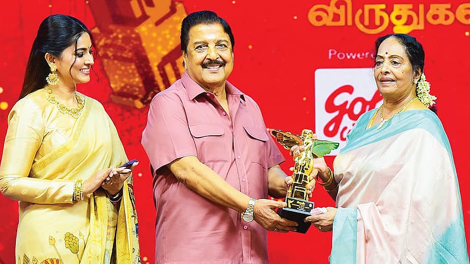 Aval Vikatan Awards 2025 - Actress Sneha, Actor Sivakumar, Actress KR Vijaya
