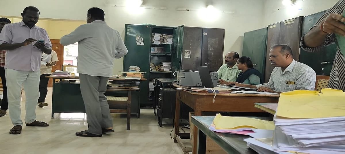 லஞ்ச ஒழிப்புத்துறை சோதனை