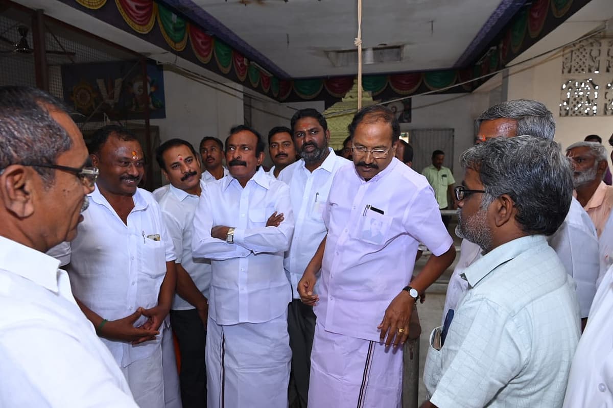 அமைச்சர் முத்துசாமி, முன்னாள் அமைச்சர் தங்கமணி