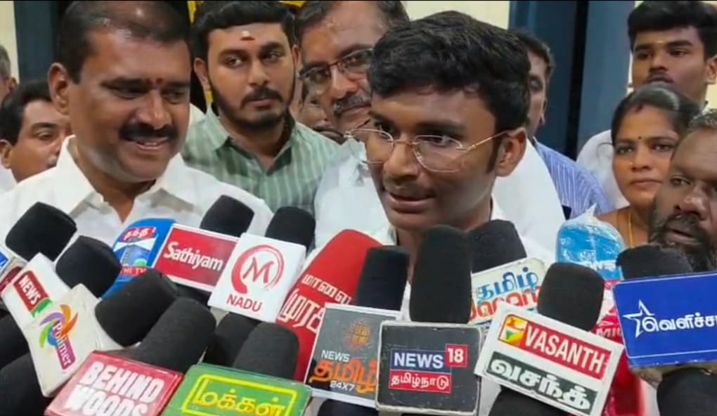 சட்டக்கல்லூரி மாணவர் அக்ஷய்