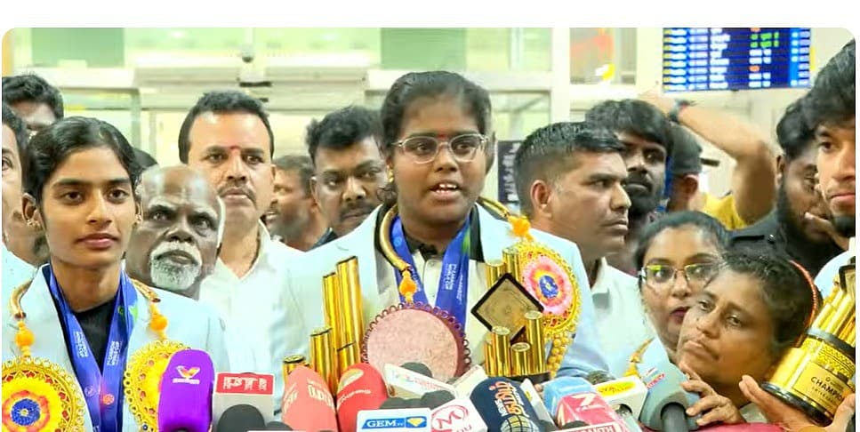 கேரம் வீராங்கனை கீர்த்தனா