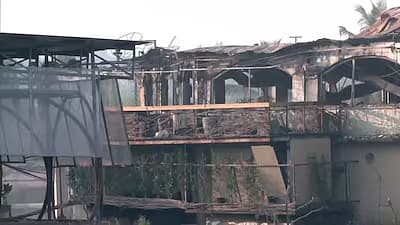 தீயில் கருகிய கிளப்