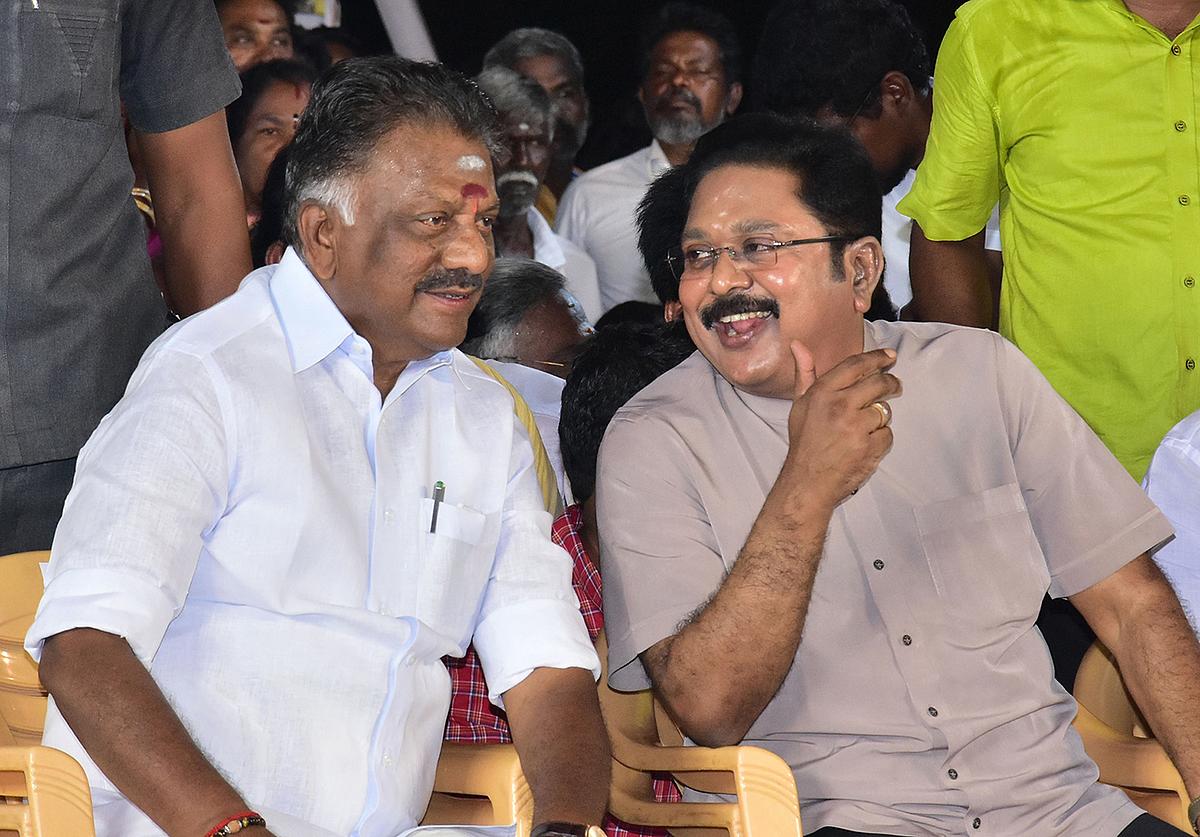 ஓ.பி.எஸ். - தினகரன்