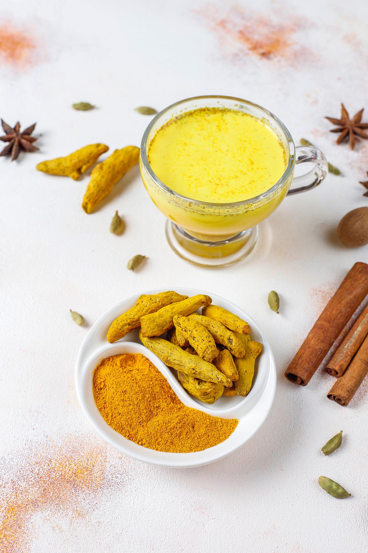தங்கப்பால் (Golden Milk) என்ற பெயரில் இது வெளிநாடுகளில் கூட பிரபலமாக இருக்கிறது.