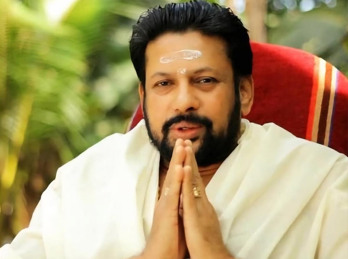 சபரிமலை தந்திரி கண்டரரு ராஜீவரு
