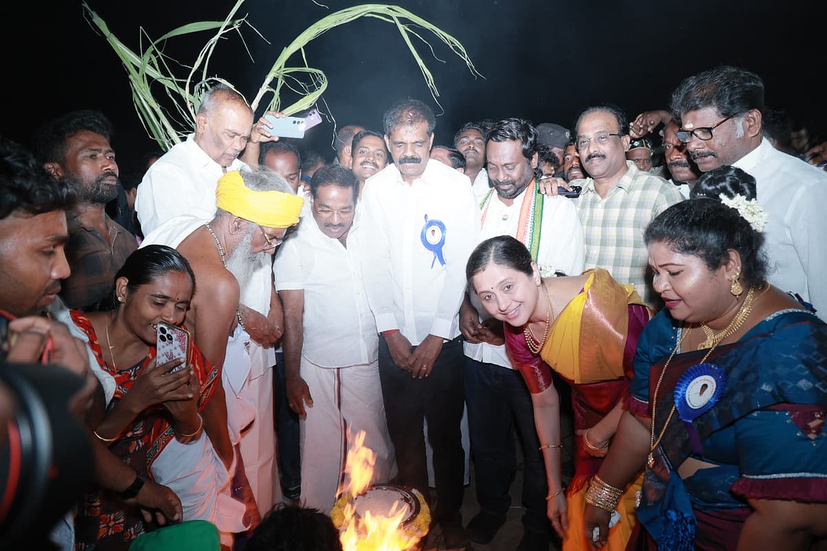 பொங்கல் விழாவில் நடிகை தேவயானி