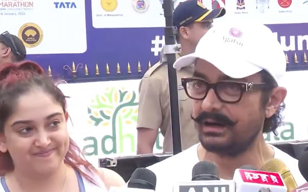 "என் மகள் கட்டாயப்படுத்தினார்" - முன்னாள் மனைவி, பிள்ளைகளோடு மராத்தானில் பங்கேற்ற ஆமீர் கான்!