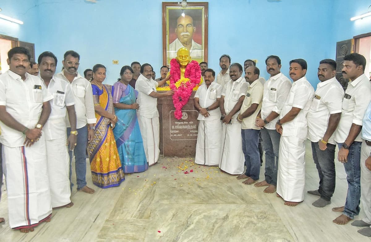 ஜீவானந்தம் நினைவிடத்தில் மரியாதை செலுத்தப்பட்டது