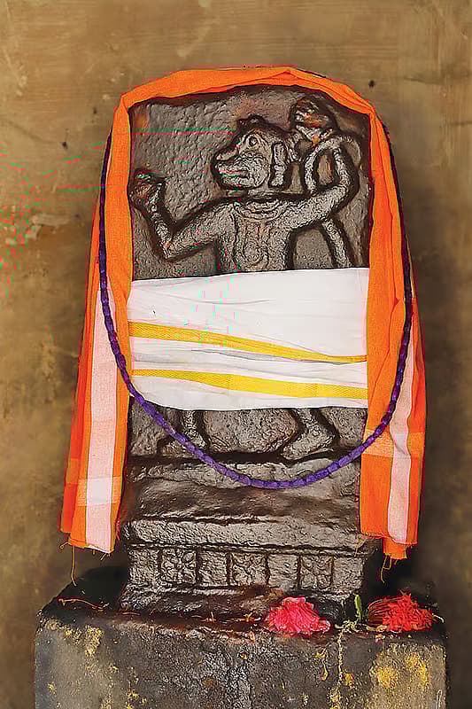 மயிலாடுதுறை தலைச்சங்காடு நாண்மதியப்பெருமாள்