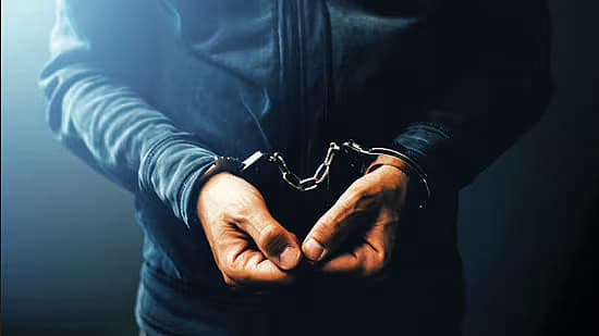 `400 மீட்டர் பயணத்துக்கு ரூ.18,000' - அமெரிக்க பெண் சுற்றுலா பயணியை ஏமாற்றிய மும்பை டாக்சி டிரைவர்