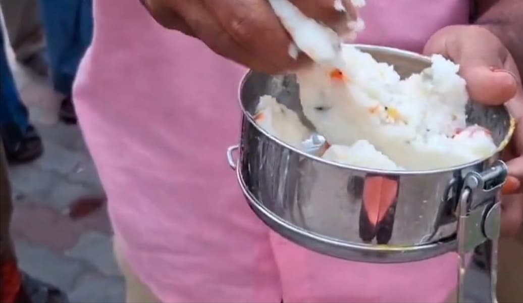 காலை உணவாக வழங்கப்பட்ட பொங்கல்