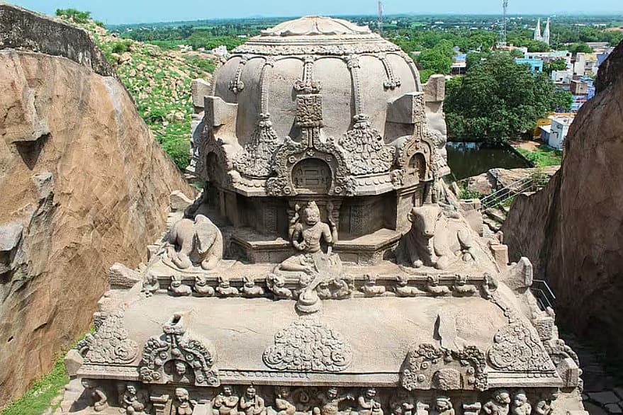 கழுகுமலை வெட்டுவான்கோயில்