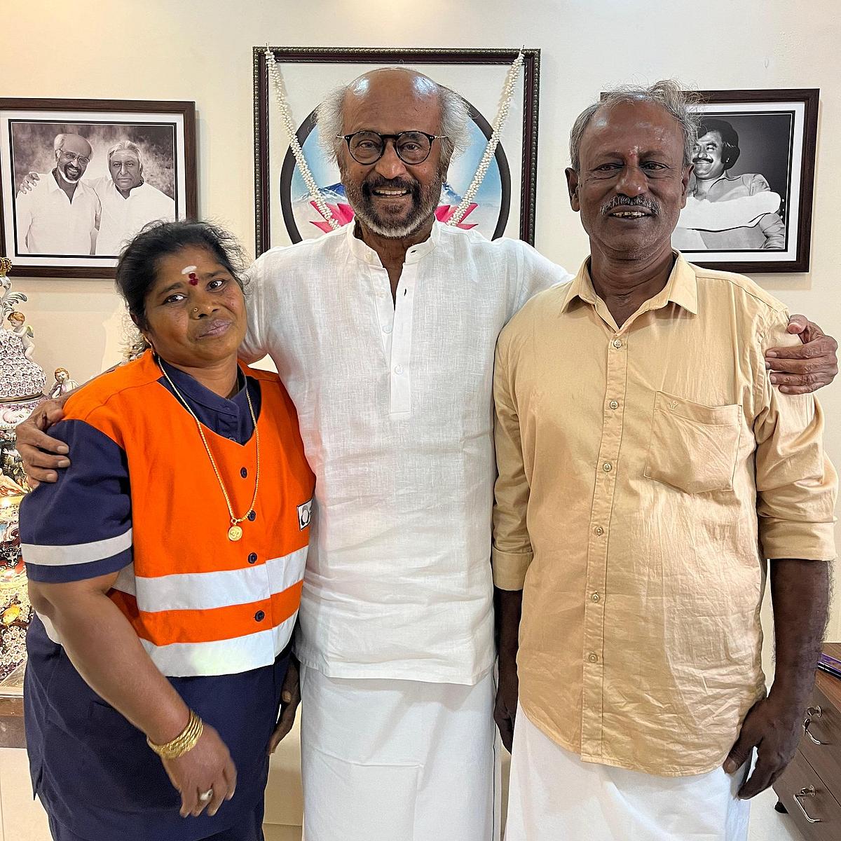 பத்மாவின் குடும்பத்தினருடன் ரஜினி