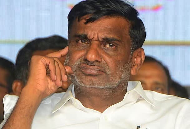 அ.தி.மு.க முன்னாள் அமைச்சர் கே.சி.வீரமணி