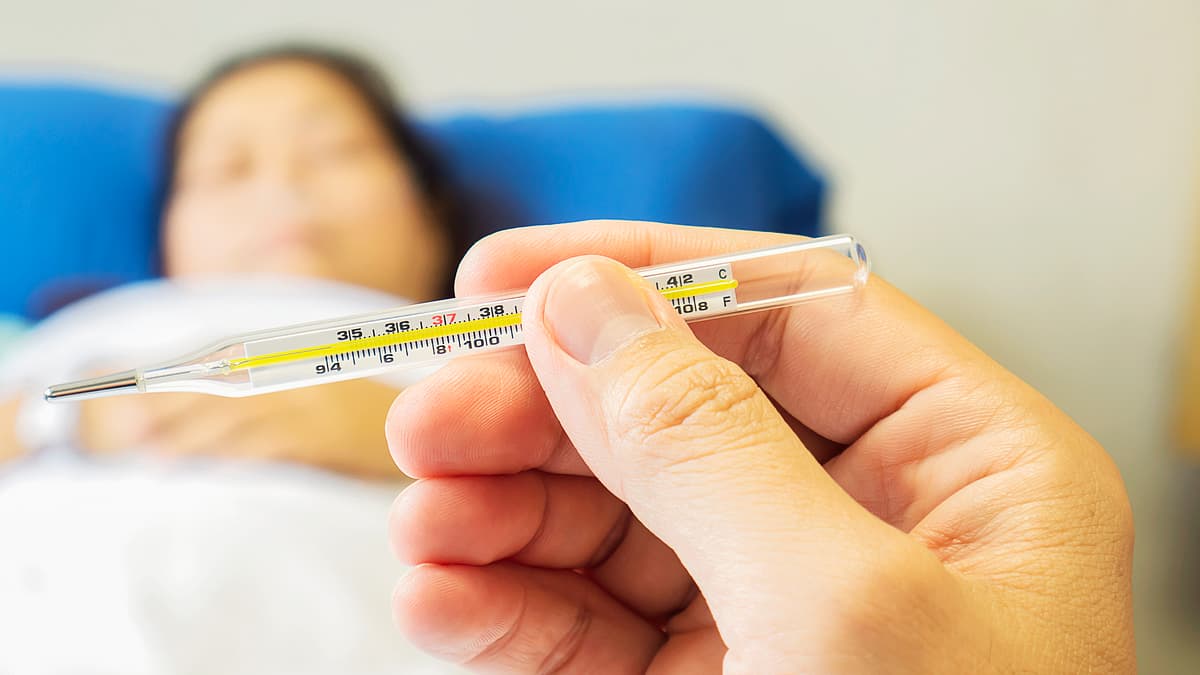 கேன்சர் அறிகுறியாக இருக்குமா காய்ச்சல்?