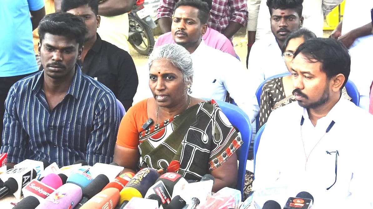 அஜித்குமாரின் தாயார்