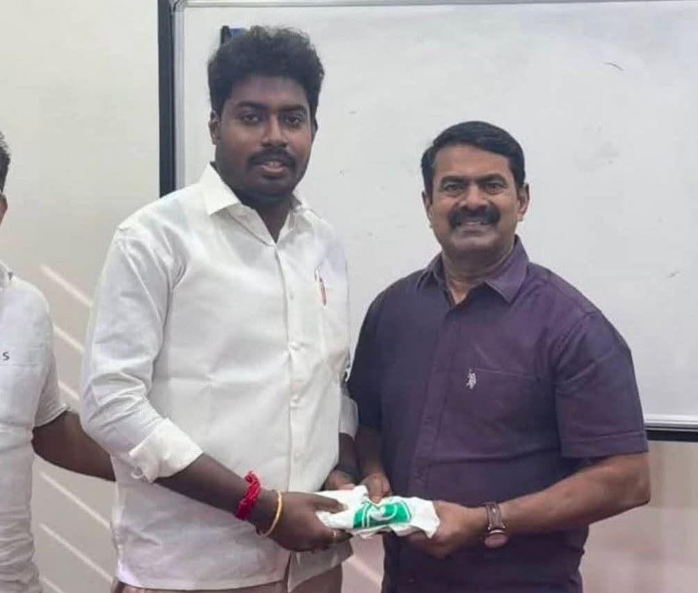 நாம் தமிழர் கட்சி ஒருங்கிணைப்பாளர் சீமானுடன் விக்கி