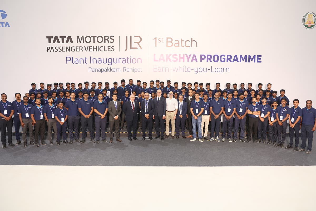 Tata: ரூ.9000 கோடி முதலீடு - ஜாகுவாரும் லேண்ட்ரோவரும் நம்மூரில் பிறக்கப்போகுது! என்ன ஸ்பெஷல்?