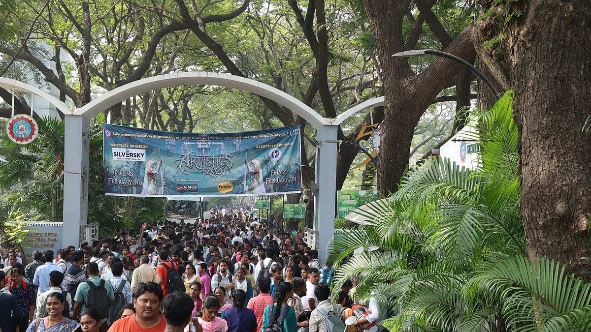 டி.என்.பி.எஸ்.சி தேர்வு குழறுபடி