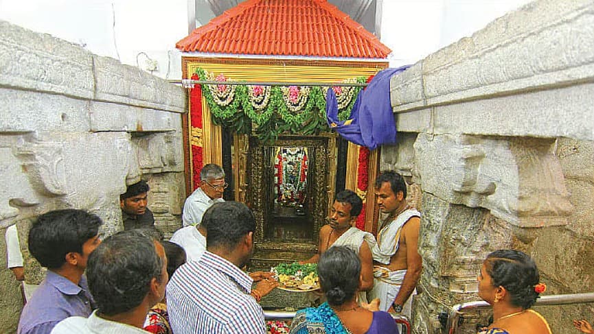 மேல்பொதட்டூர் தரணி வராகப்பெருமான்