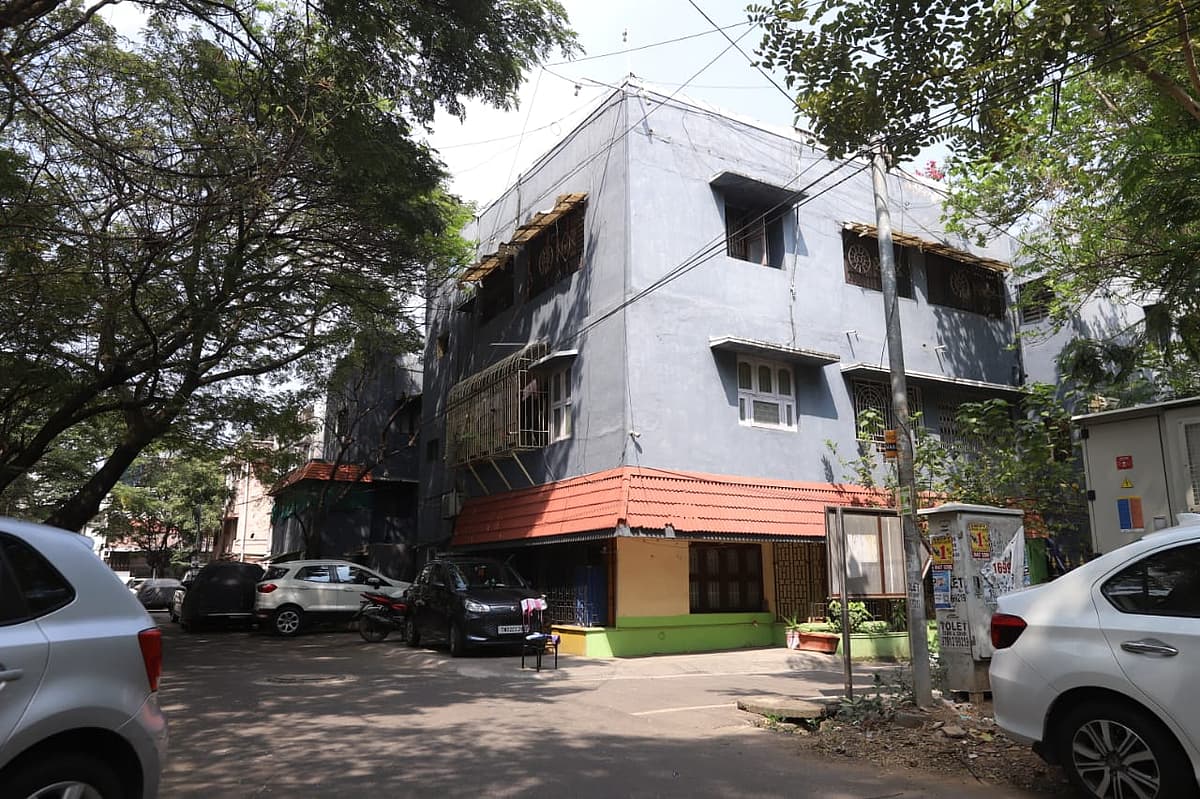 இன்ஸ்பெக்டரின் வீடு