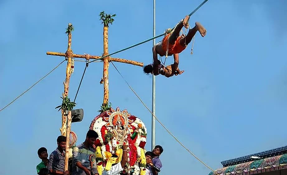 மேல்மலையனூர் அங்காள பரமேஸ்வரி கோயில்